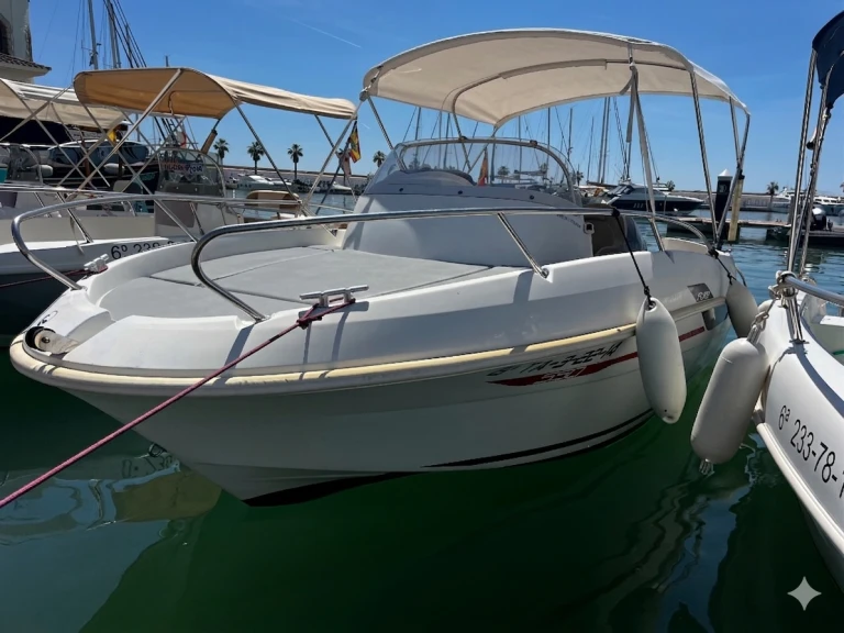 Noleggiare una Zodiac Medline 2  a Sitges