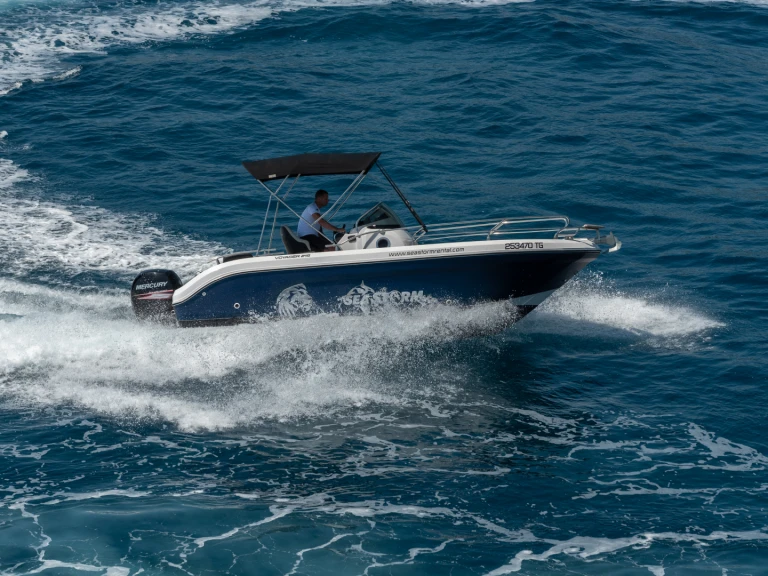 Noleggio Barca a motore Ranieri con patente nautica