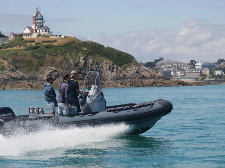 Noleggio Barca a motore  con patente nautica