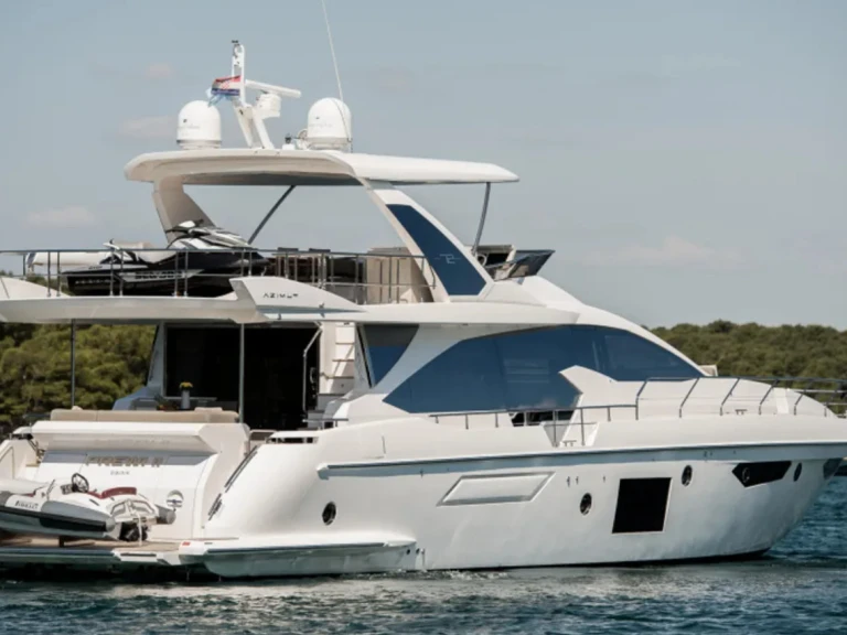 Yacht di lusso a noleggio a Trogir al miglior prezzo