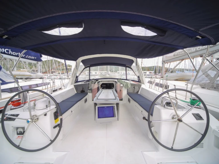 Noleggio Barca a vela Bénéteau con patente nautica