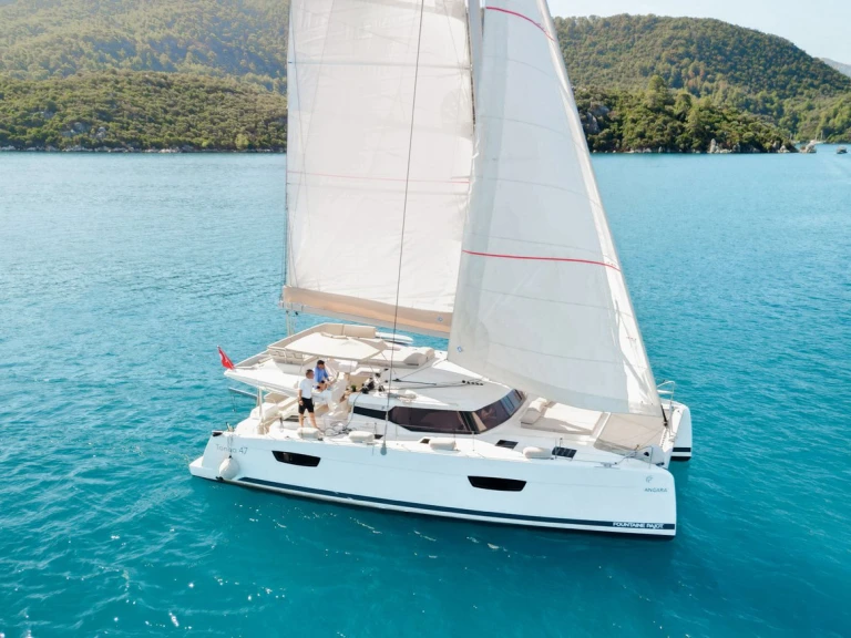 Noleggio Catamarano Fountaine Pajot con patente nautica