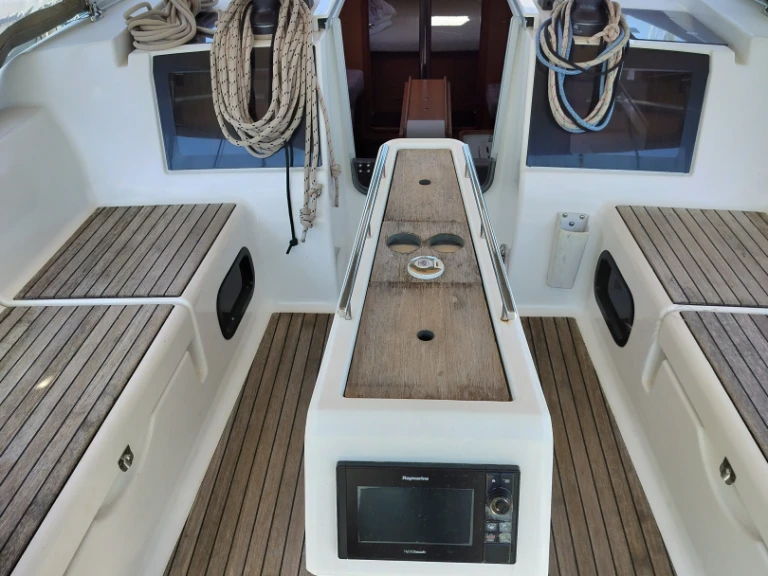 Noleggio barche Isola economico Dufour 382 Grand Large