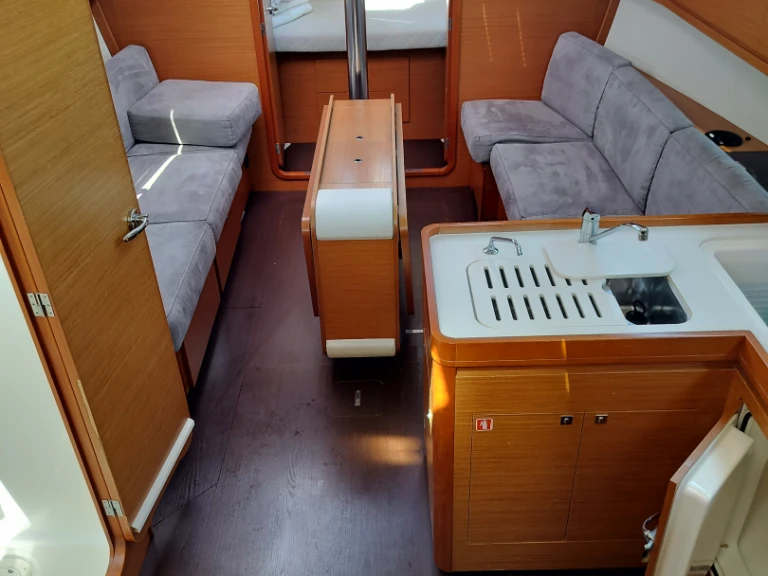 Noleggio Barca a vela a Isola – Dufour Dufour 382 Grand Large