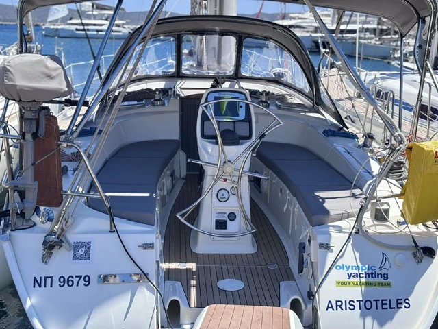 Noleggio barche Bavaria Bavaria 38 Cruiser a Lávrio su Samboat