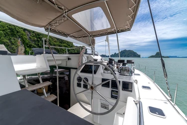 Noleggio Catamarano Fountaine Pajot con patente nautica