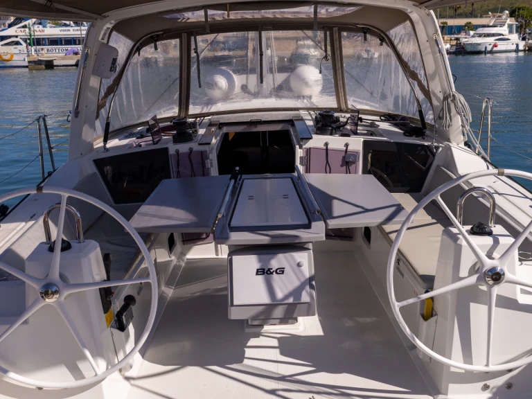 Noleggiare una Bénéteau Oceanis 41.1 Perfomance a Port de Pollença
