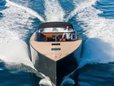 Noleggio Barca a motore con o senza skipper VanDutch a Golfe-Juan