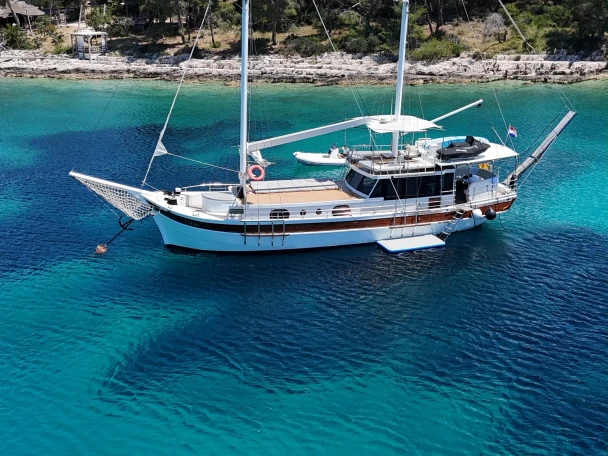 Noleggio Barca a vela Traditional con patente nautica