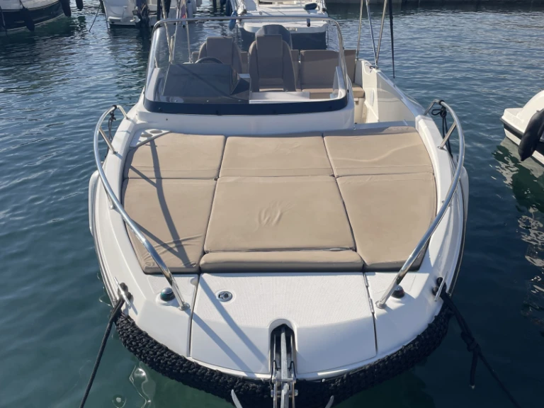 Noleggio barche Arbe economico Activ 675 Sundeck