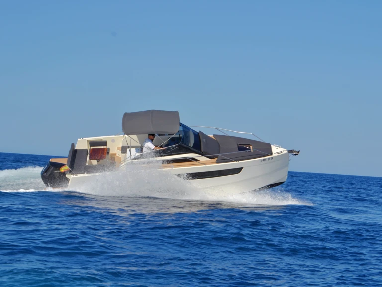 Barca a motore a noleggio a Cala d'Or al miglior prezzo