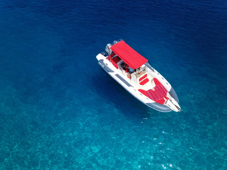 Noleggiare una Marlin Boat 790 Pro Dynamic a Medulin