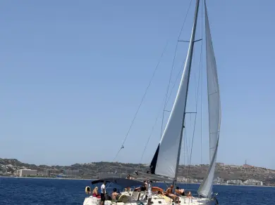 Noleggio Barca a vela Jeanneau con patente nautica