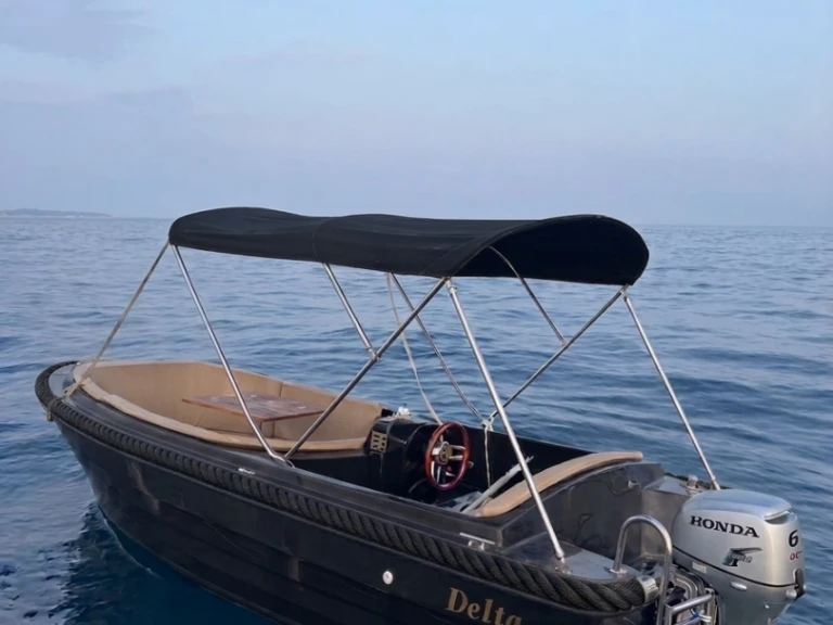 Noleggio barche SZKUTNICZY ZAKLAD Delta Kruger 480 a Mandelieu-la-Napoule su Samboat