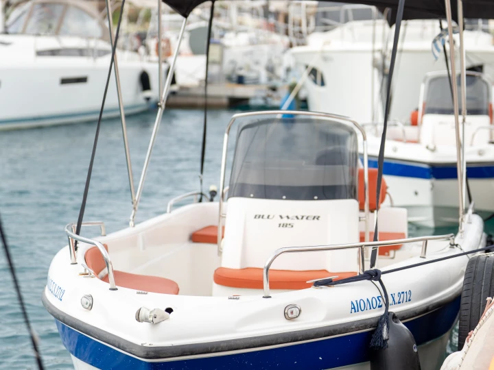 Noleggio Barca a motore con o senza skipper Poseidon a Rodi (Citta)