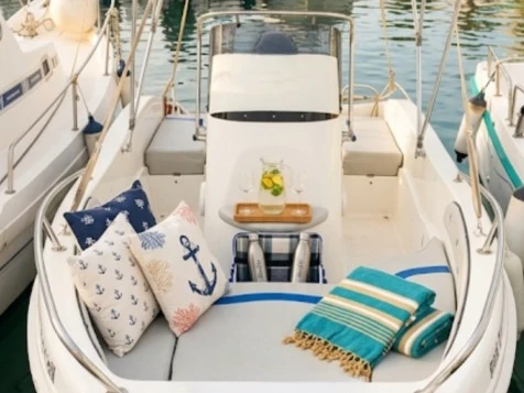 Noleggio a Alicante – Estable Estable 400 Bote su SamBoat