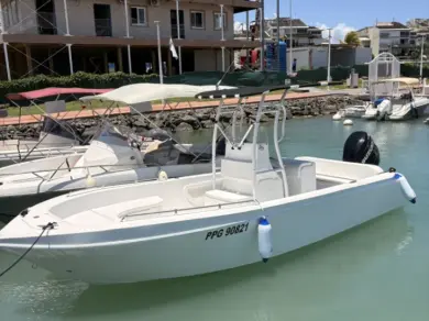 Noleggio a Le Gosier – Forboat 23' su SamBoat
