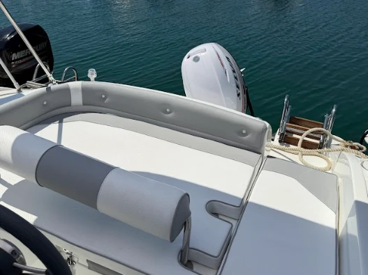 Noleggio Barca a motore con o senza skipper Trimarchi a La Spezia