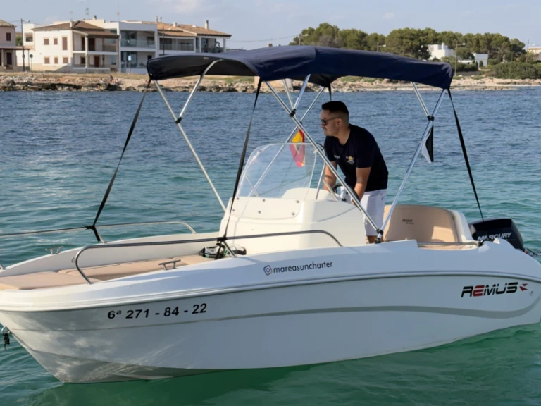 Noleggio a s'Estanyol de Migjorn – Remus Remus 450 open su SamBoat