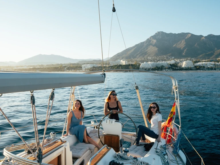 Noleggio barche Bavaria Bavaria 36 Cruiser a Puerto Deportivo de Marbella su Samboat