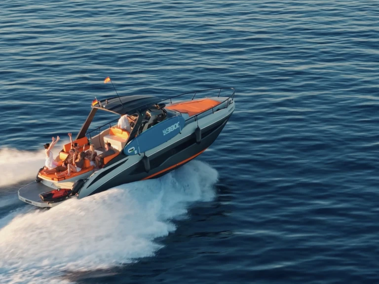 Noleggio Barca a motore FIM con patente nautica