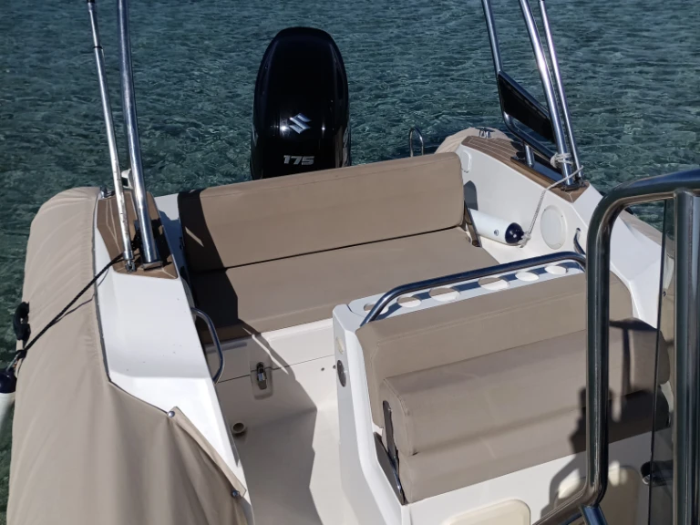 Capelli Tempest 700 da affittare a  Marina Formentera