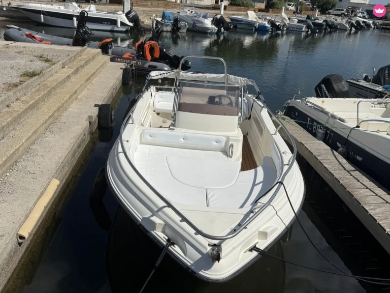 Barca a motore a noleggio a Carnon-Plage al miglior prezzo