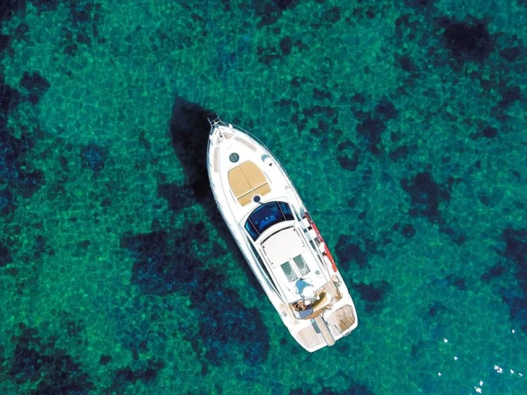 Noleggio Barca a motore a Vlychada – Cranchi Cranchi Mediterranee 43 HT