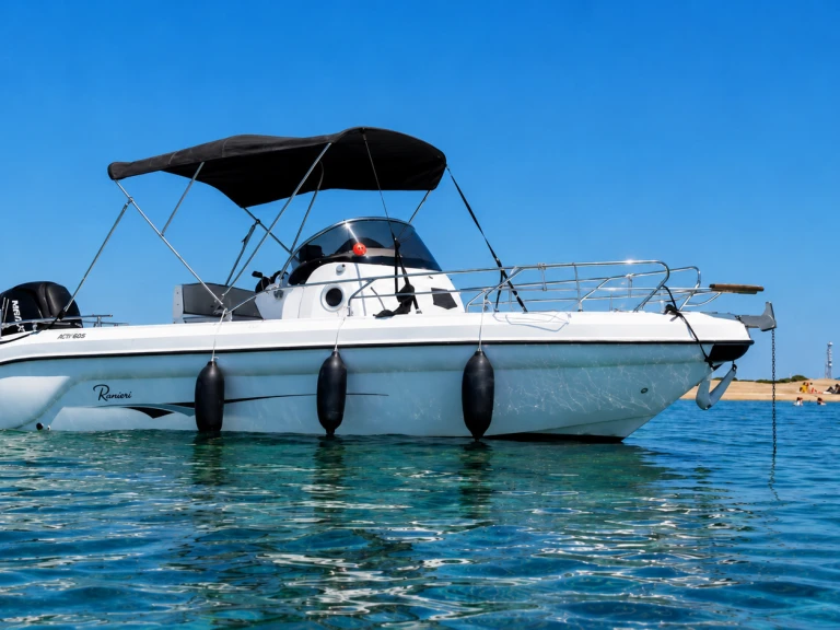 Noleggio a Port-Camargue – Ranieri Shadow 22 S su SamBoat
