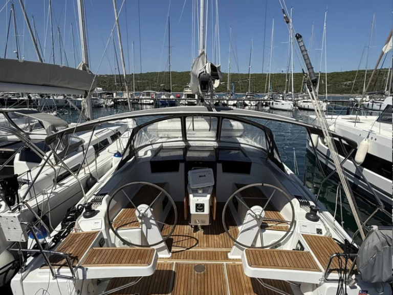 Noleggio Barca a vela a Punat – Hanse Hanse 418