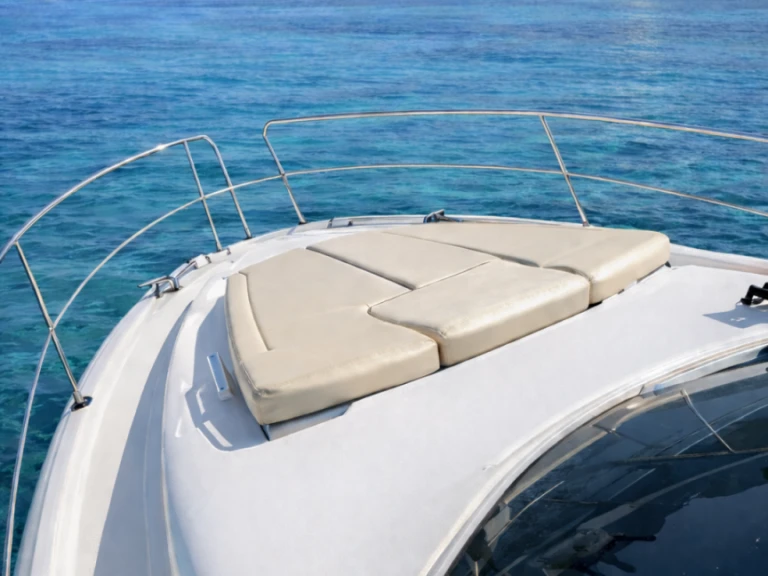 Noleggio Barca a motore Jeanneau con patente nautica
