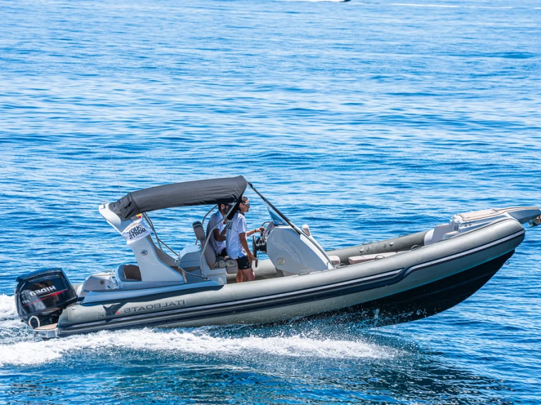 Noleggio Gommone Italboats con patente nautica