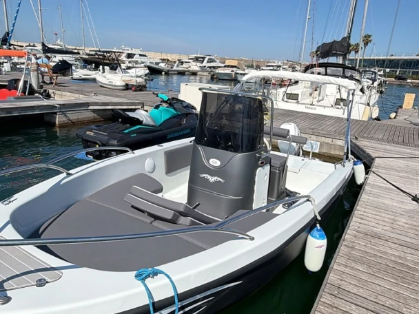 Noleggio Barca a motore con o senza skipper Yamaha a Castellammare di Stabia