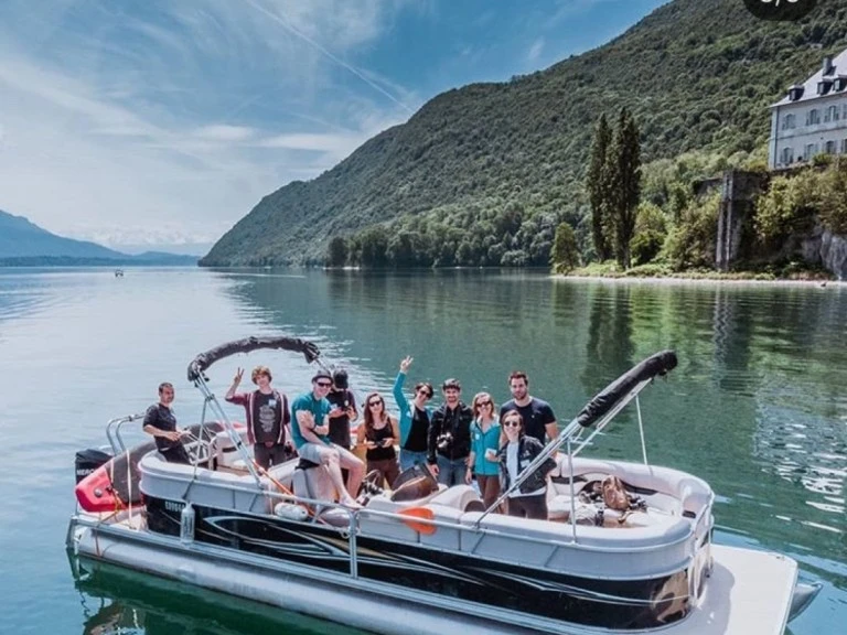 Noleggio Barca a motore con o senza skipper Smoker Craft Inc a Aix-les-Bains