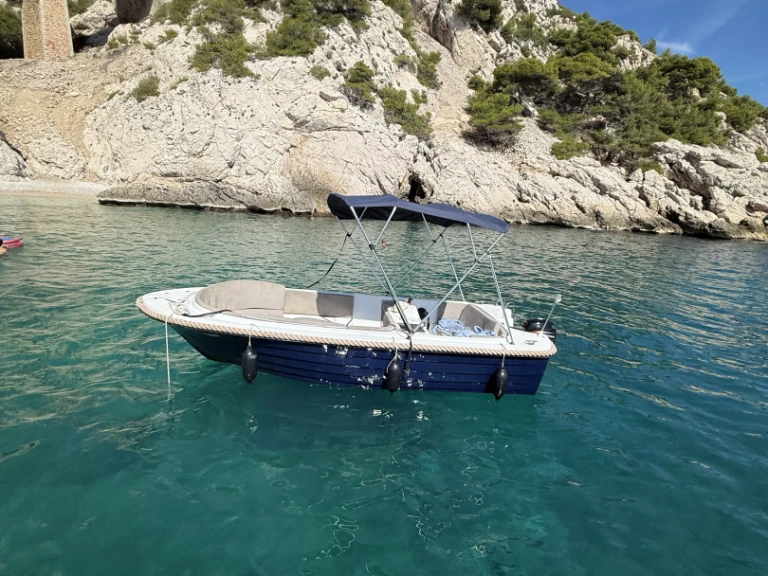 Noleggio Yacht di lusso Prusa Marine con patente nautica