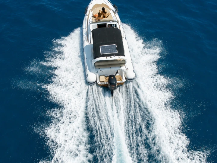 Noleggio Gommone Nuova Jolly con patente nautica