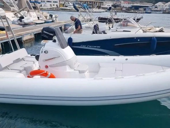 Noleggio Gommone a Torre del Greco – 2bar 62