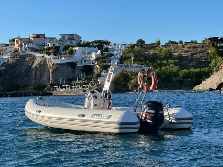 Valiant Valiant 550 Classic da affittare a  Torre Annunziata
