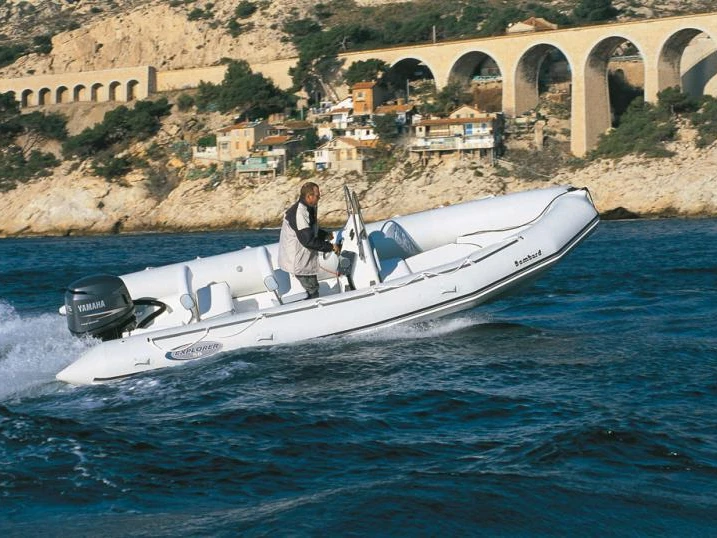 Noleggio barche Bombard Explorer 640 a Concarneau su Samboat