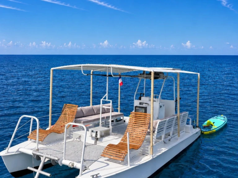 Noleggio Catamarano a Golfe-Juan – Capados Catabarge