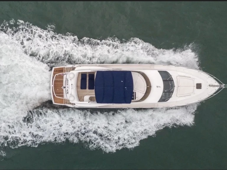 Noleggiare una Sunseeker Manhattan 80 a Miami