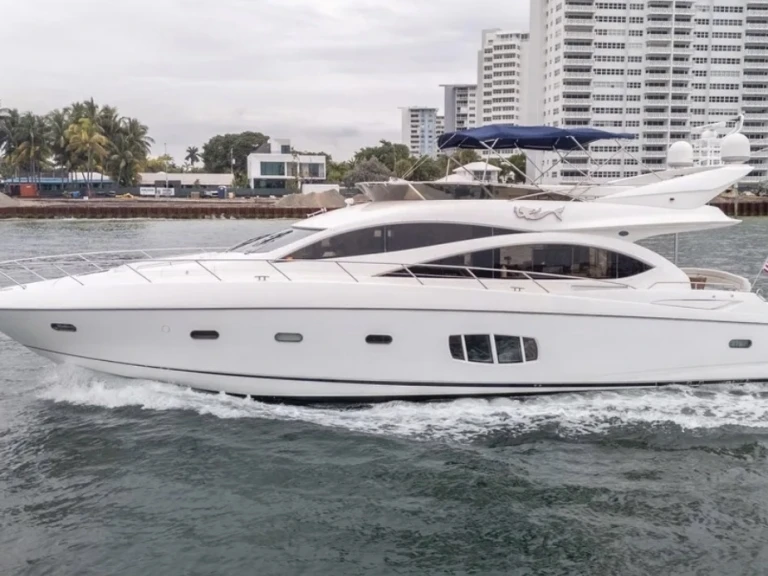 Noleggio Yacht di lusso con o senza skipper Sunseeker a Miami