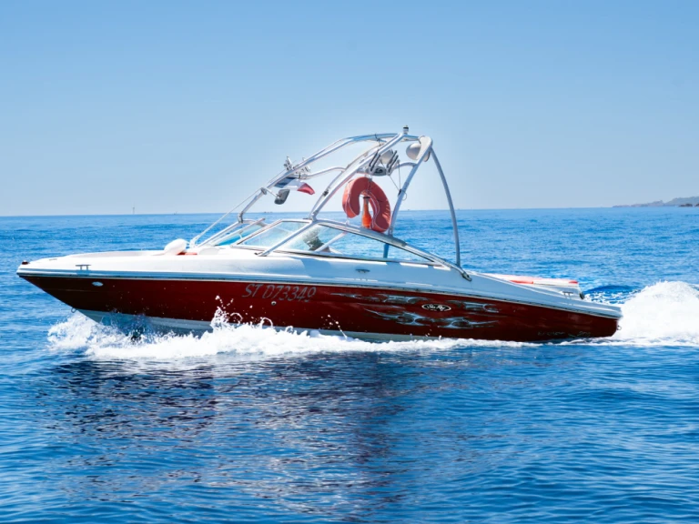Noleggio Barca a motore Sea Ray con patente nautica