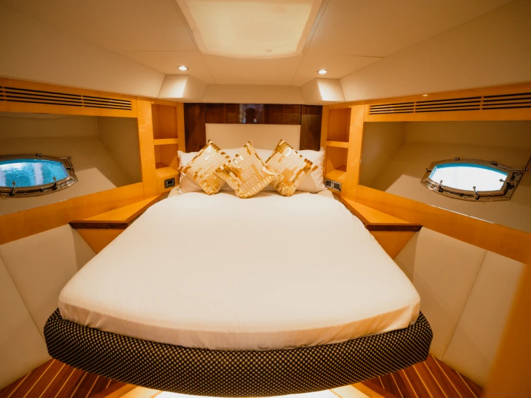 Noleggio barche Dubai Marina economico Luxury Motor Yacht X3