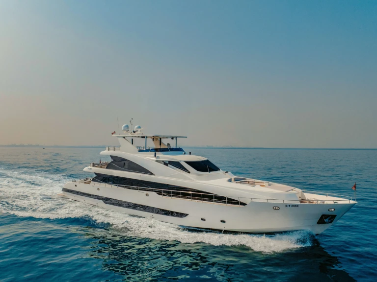Yacht di lusso a noleggio a Dubai Marina al miglior prezzo