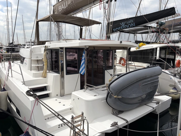 Noleggio Catamarano a Álimos – Bali Bali 4.1