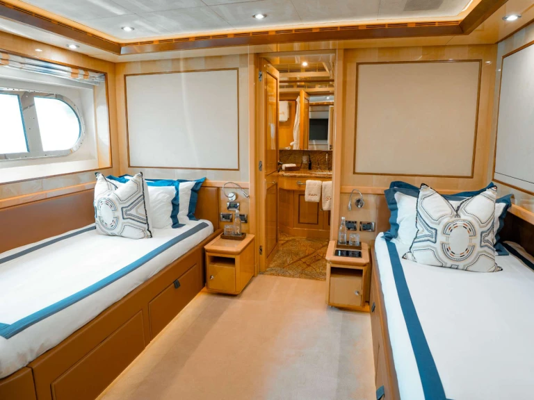  Luxury Motor Yacht B da affittare a  Dubai Marina