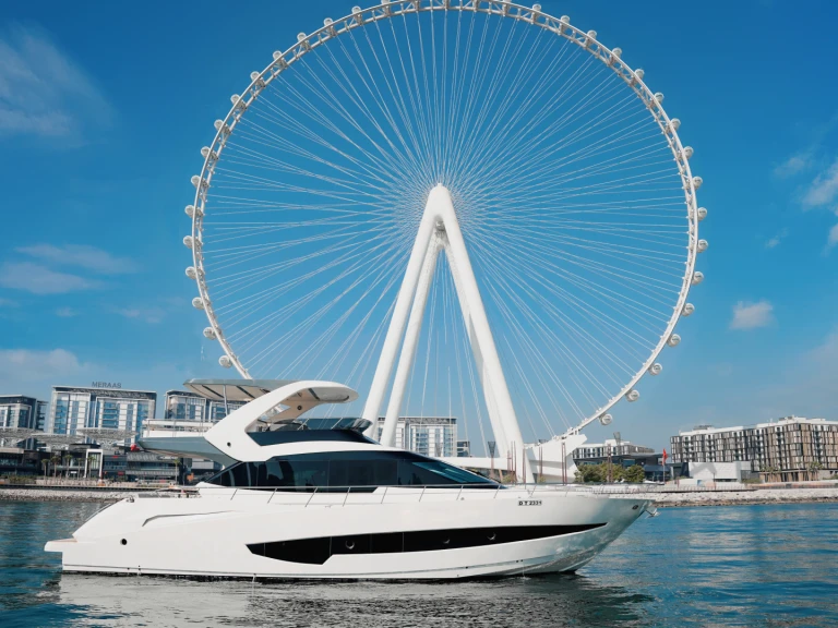  Luxury Motor Yacht X32 da affittare a  Dubai Marina