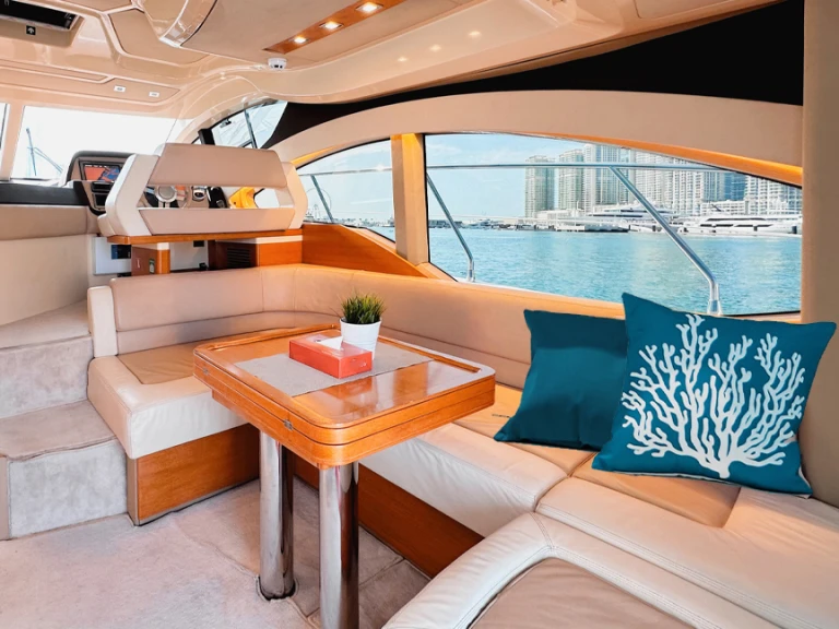 Noleggio barche Dubai Marina economico Azimut 50 X33