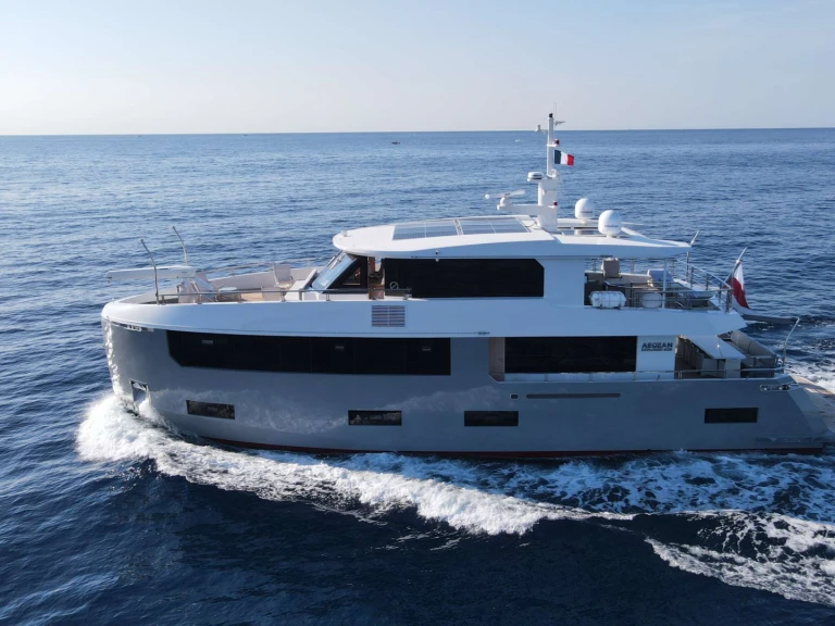 Yacht di lusso a noleggio a Olbia al miglior prezzo